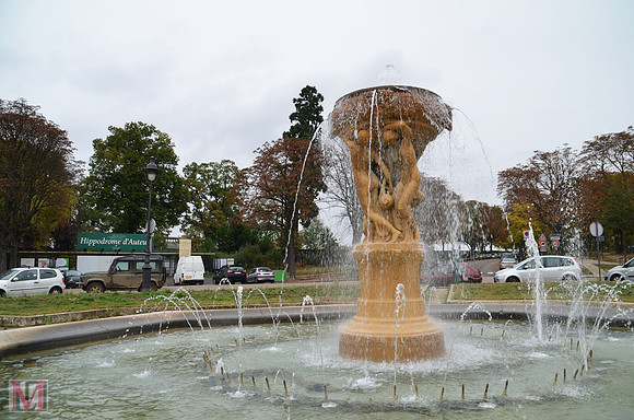 Place de la Porte d'Auteuil near Bois de Boulogne